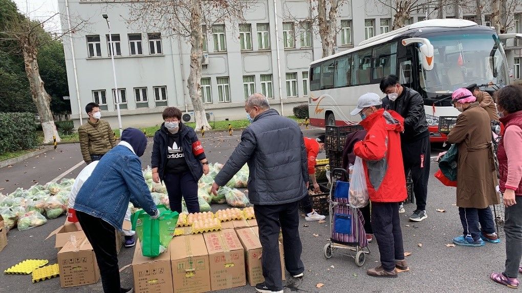 首页 新闻中心自一月份疫情发生以来,朱菲同志克服家庭困难,主动请缨